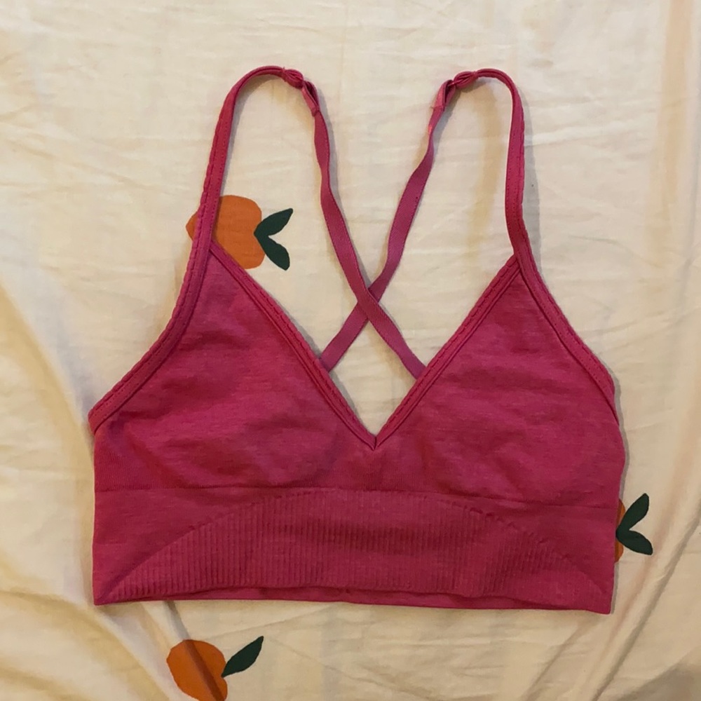 Pink lulu sports bra